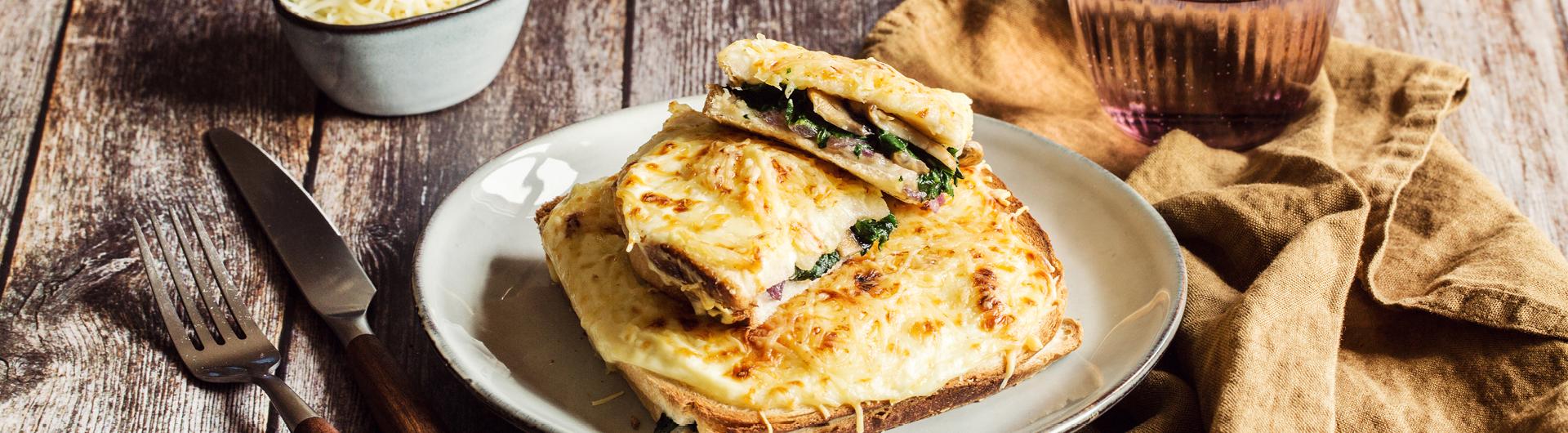 Croque-monsieur épinards, champignons et Emmental Râpé