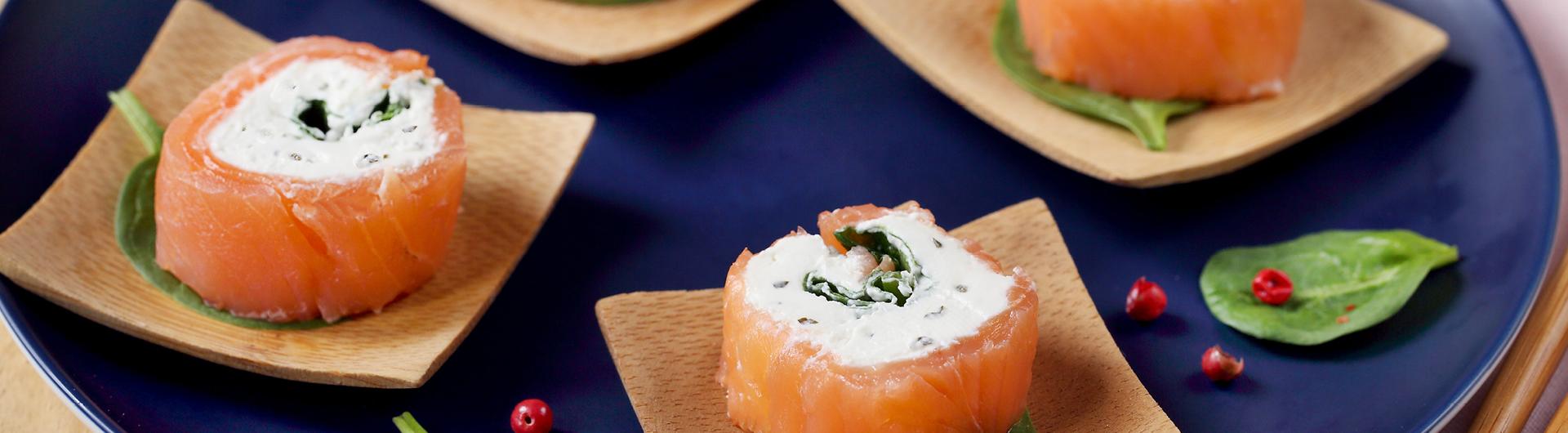 Roulé de saumon fumé au Fromage Fouetté Madame Loïk Ail et Fines Herbes