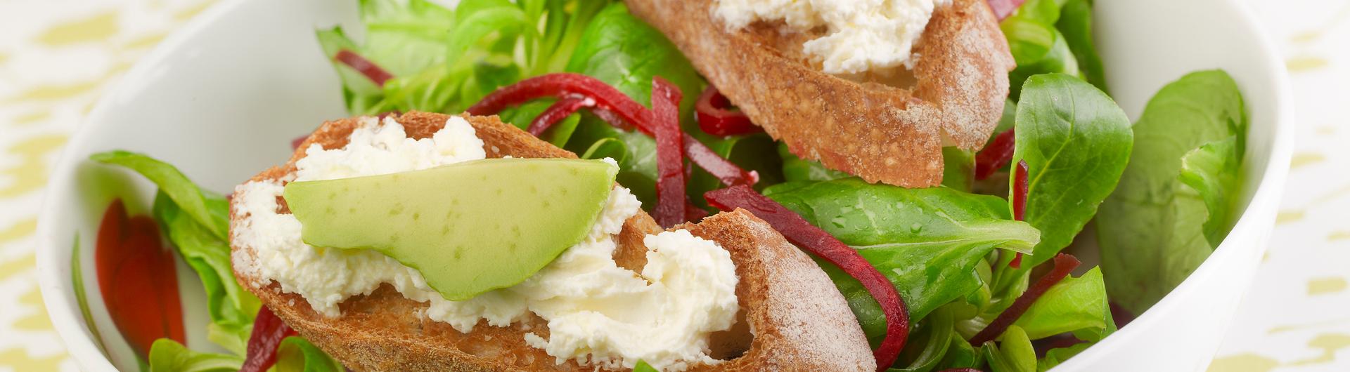 Salade méli-mélo au Fromage Fouetté Madame Loïk Nature au Sel de Guérande