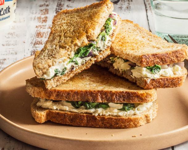 Croque-Monsieur aux épinards et Fromage Fouetté Madame Loïk Nature au Sel de Guérande