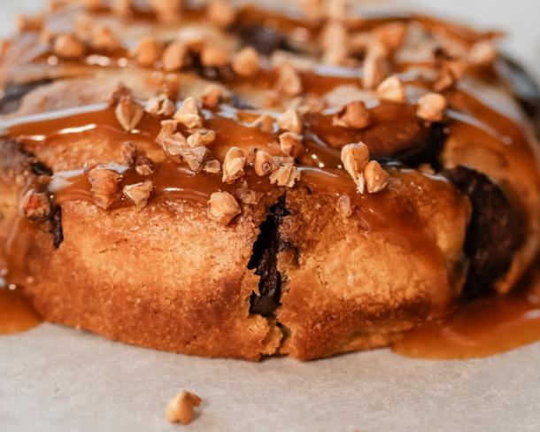 Cookies chocolat, caramel au Beurre Demi-Sel et sarrasin grillé