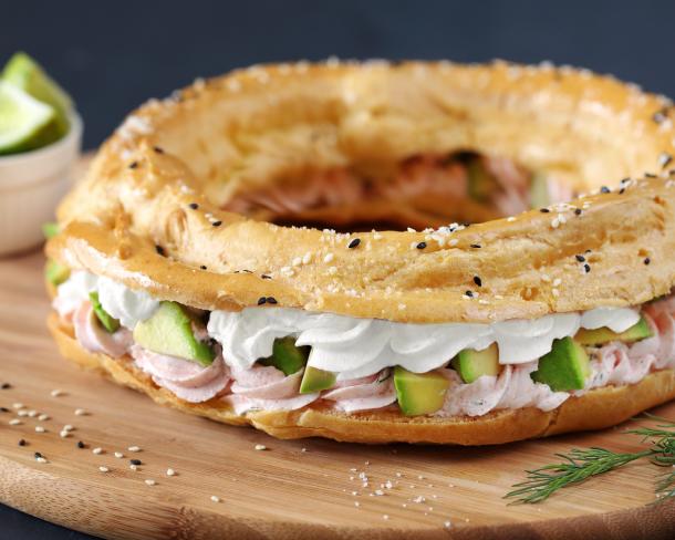 Paris-Brest salé à l’avocat, au tarama et au Fromage Fouetté Madame Loïk Nature au Sel de Guérande