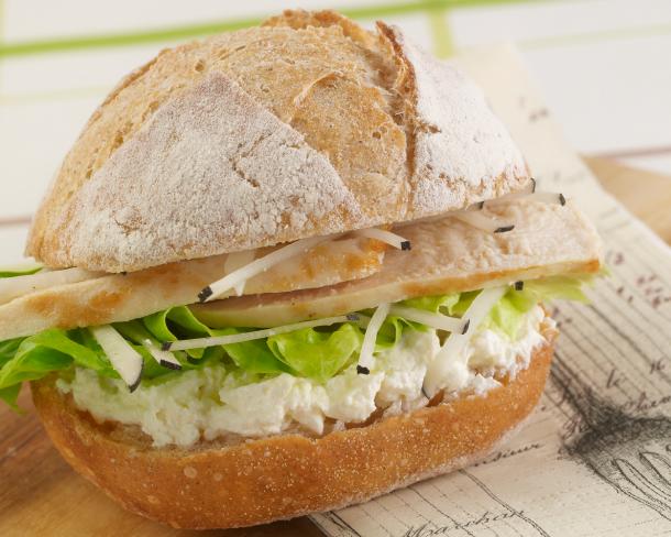 Sandwich rustique au Fromage Fouetté Madame Loïk Nature au Sel de Guérande